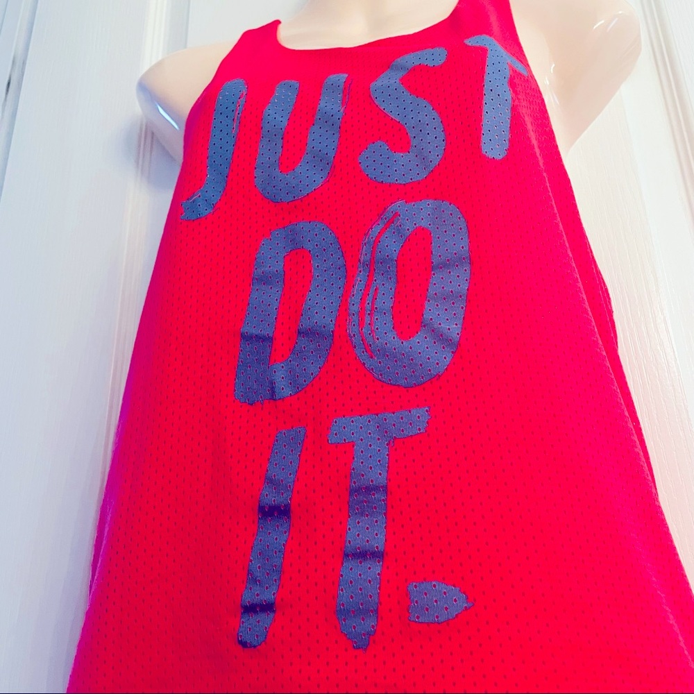 NIKE Reversible Mesh Tank Top Women’s workout Size M Sport T-Shirt